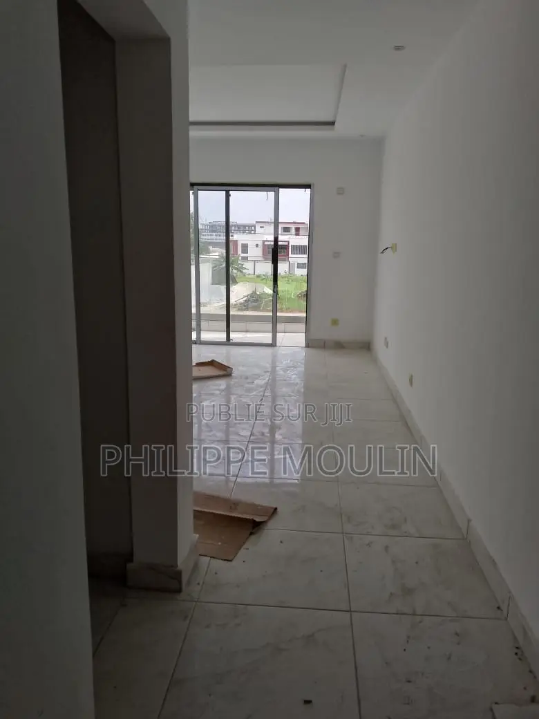 2chbre Appartement dans Elite Immobilier, Cocody à Vendre