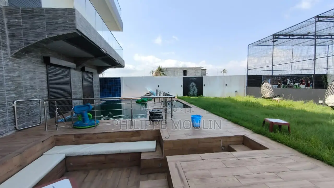 Furnished 9chbre Duplex dans Elite Immobilier, Port-Bouët à Vendre