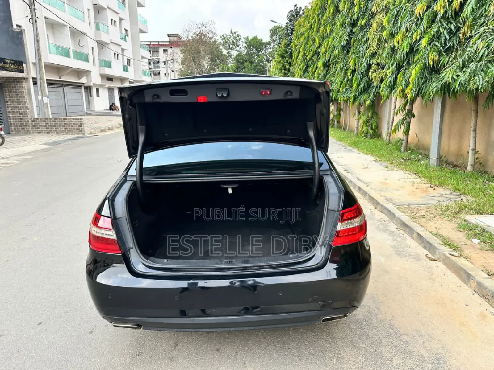 Mercedes-Benz E350 2012 Black