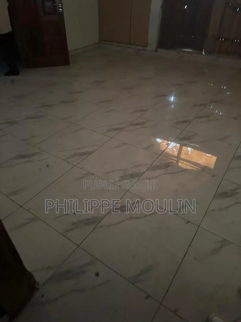 20chbre Villa dans Elite Immobilier, Cocody à Louer