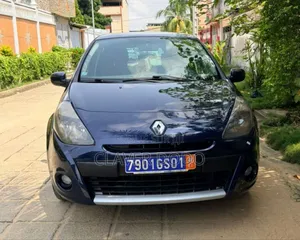 Renault Clio 2010 Blue