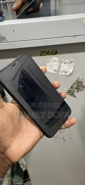 Apple iPhone XR 64 GB Black