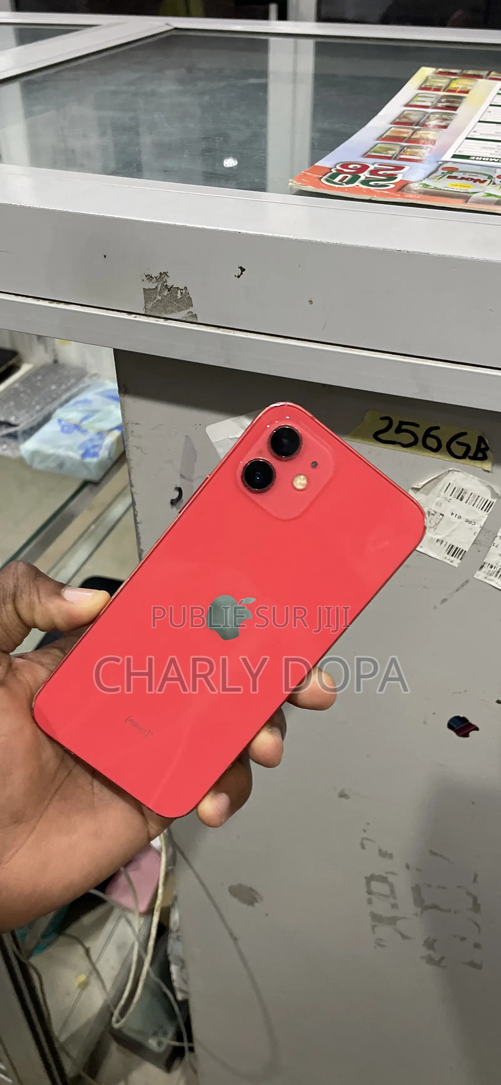 Apple iPhone 12 64 GB Rouge