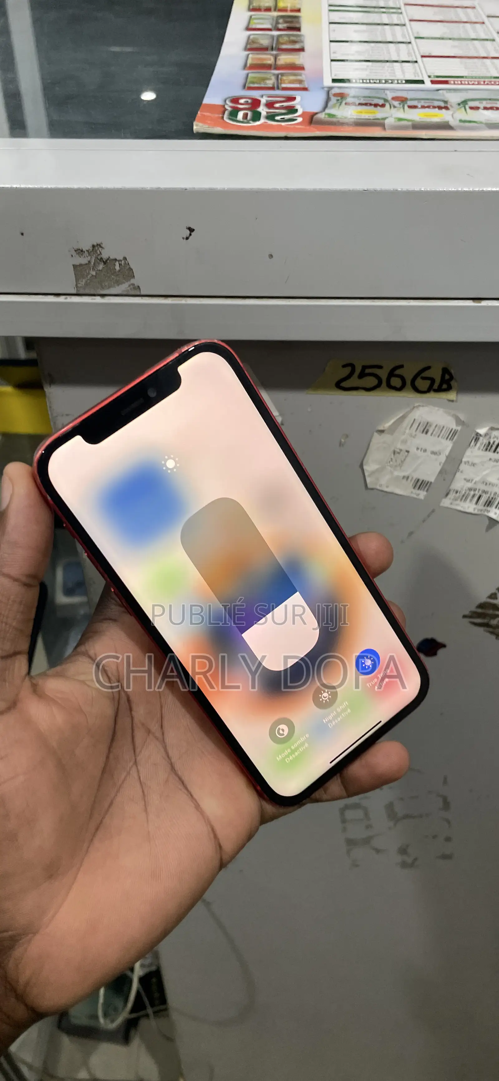 Apple iPhone 12 64 GB Rouge