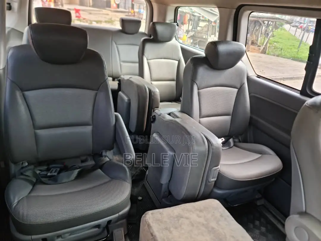 Hyundai Starex 2018 Black
