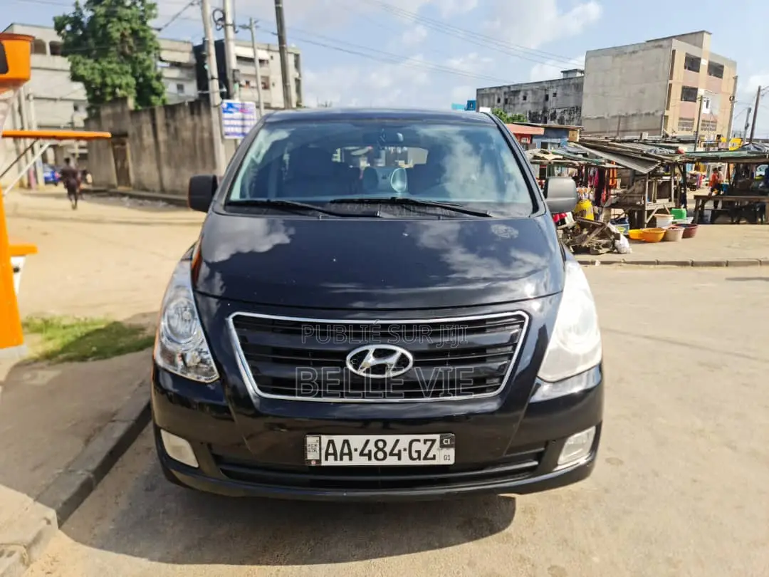 Hyundai Starex 2018 Black