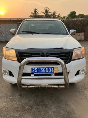 Toyota Hilux 3.0 D-4D 4x4 2014 Blanc