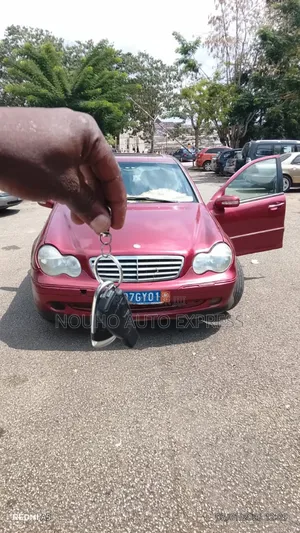 Mercedes-Benz C200 2004 Rouge