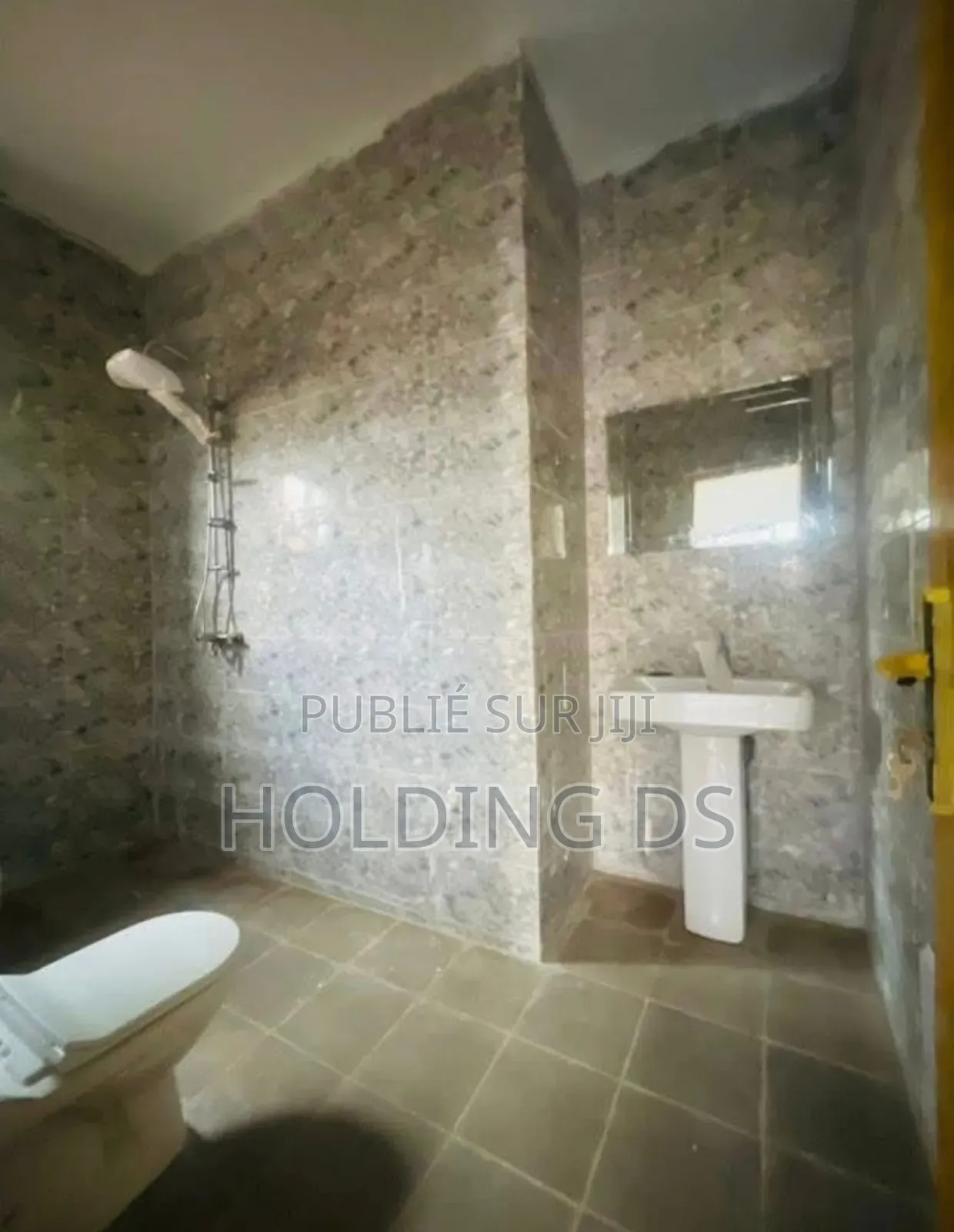 Furnished 3chbre Villa dans Achat Immobilière, Bingerville à Vendre