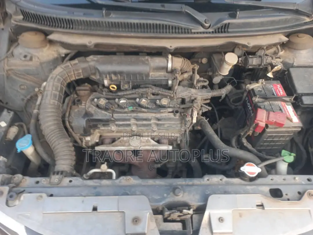 Toyota Starlet 2021 Gris