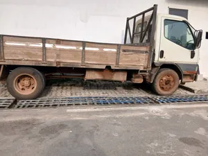 Mitsubishi Canter Anne