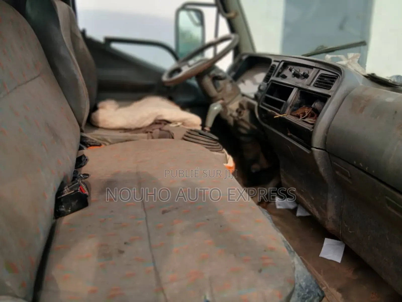 Mitsubishi Canter Anne