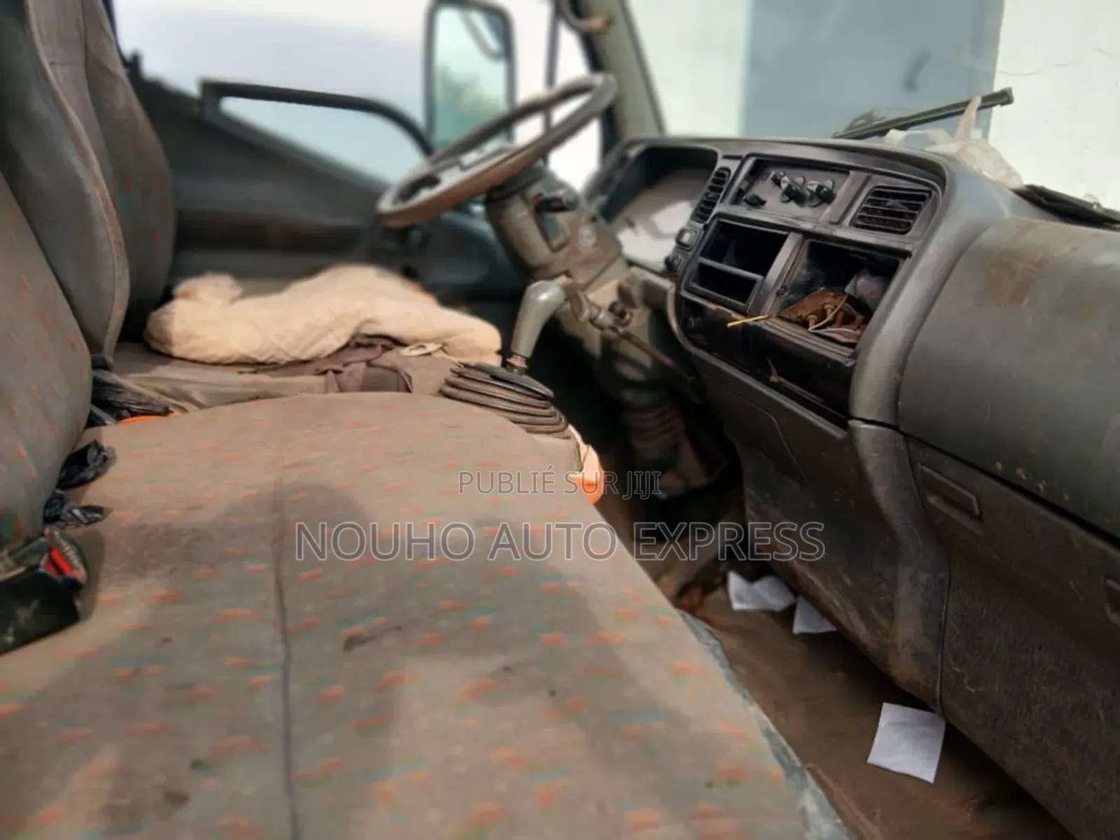 Mitsubishi Canter Anne