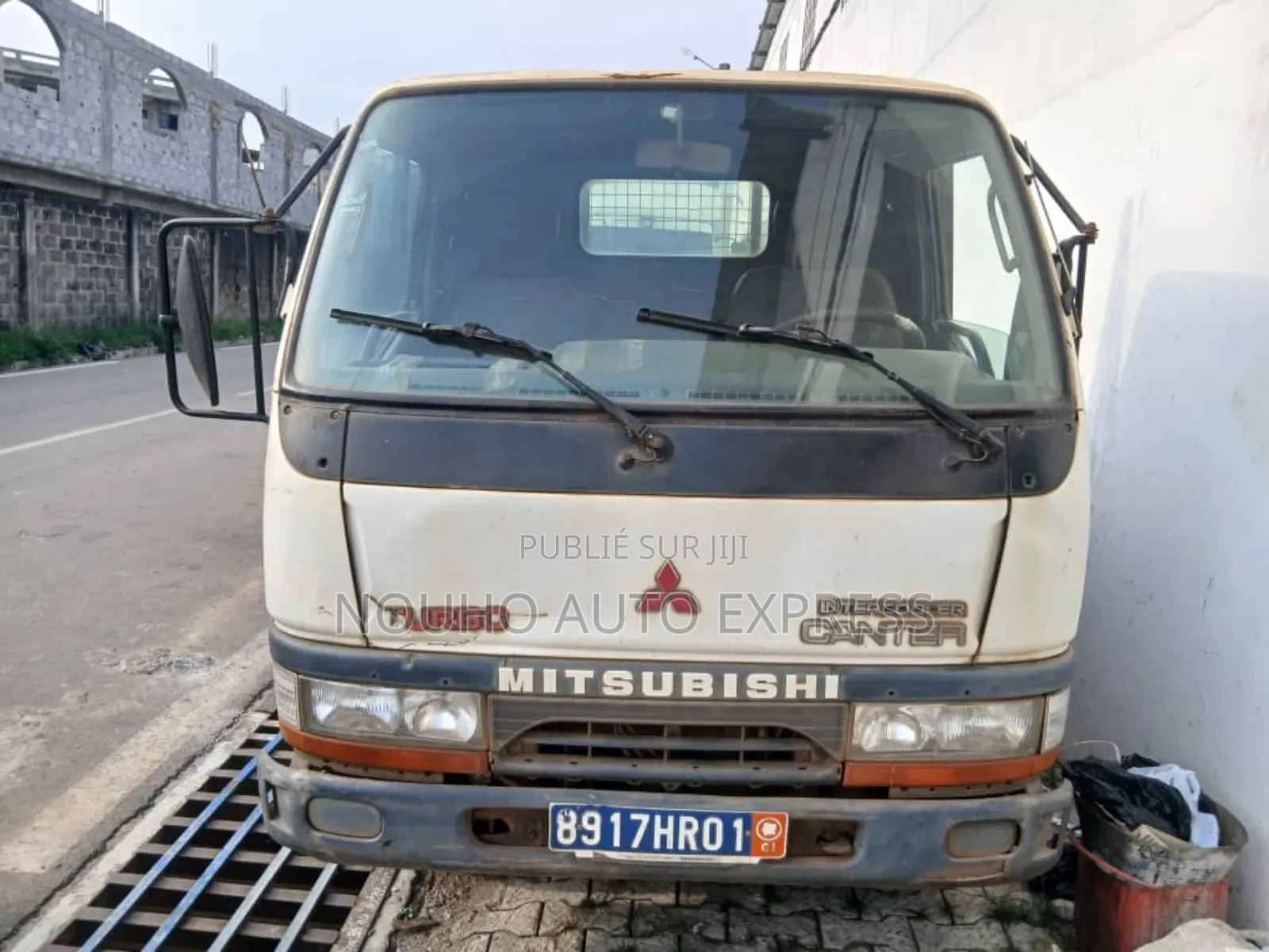 Mitsubishi Canter Anne