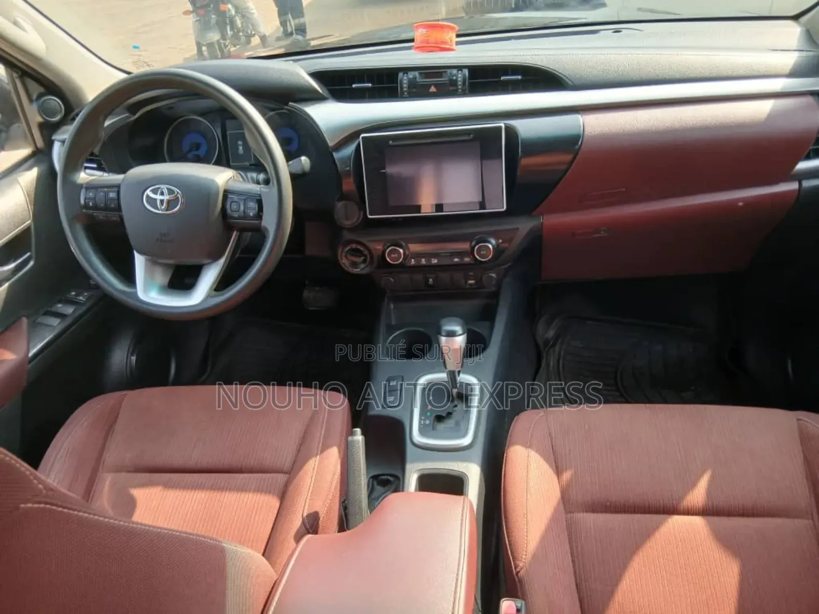 Toyota Hilux 2020 Black