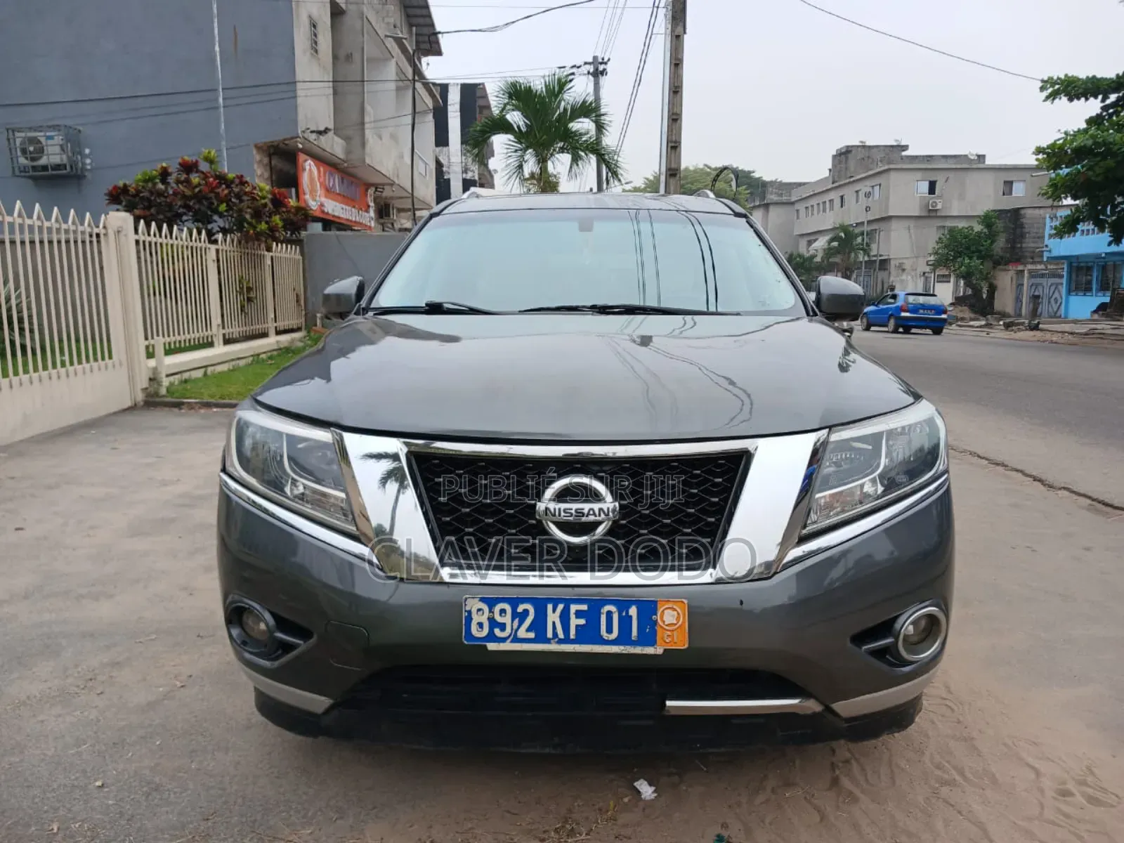 Nissan Pathfinder 2015 Gris