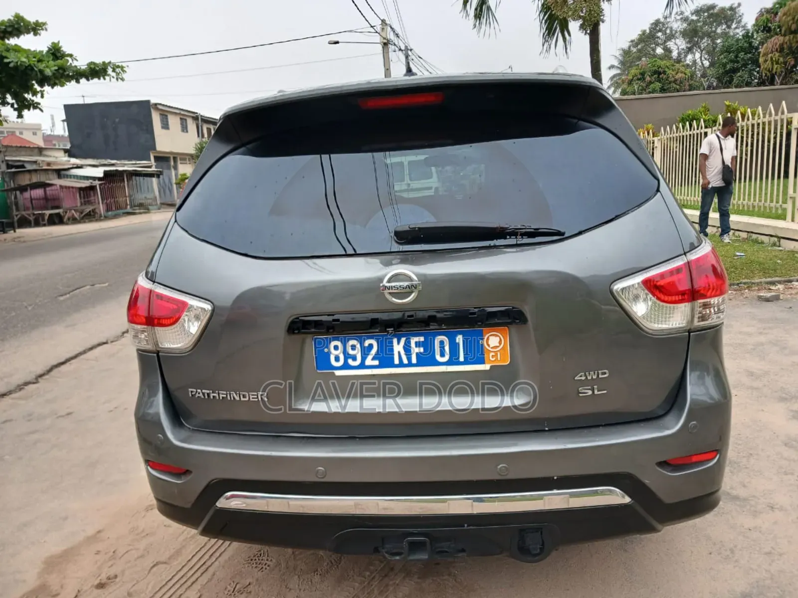 Nissan Pathfinder 2015 Gris