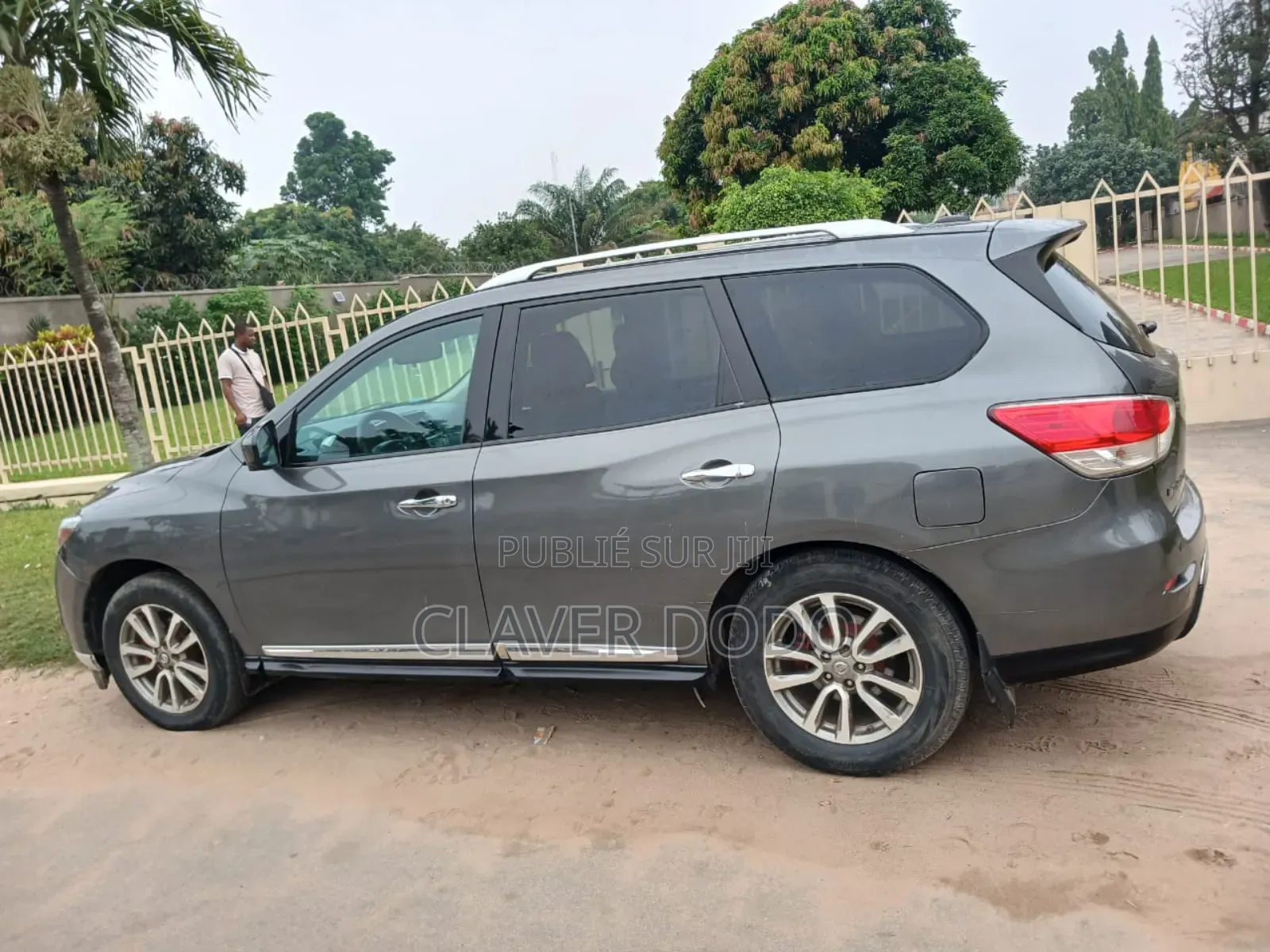 Nissan Pathfinder 2015 Gris