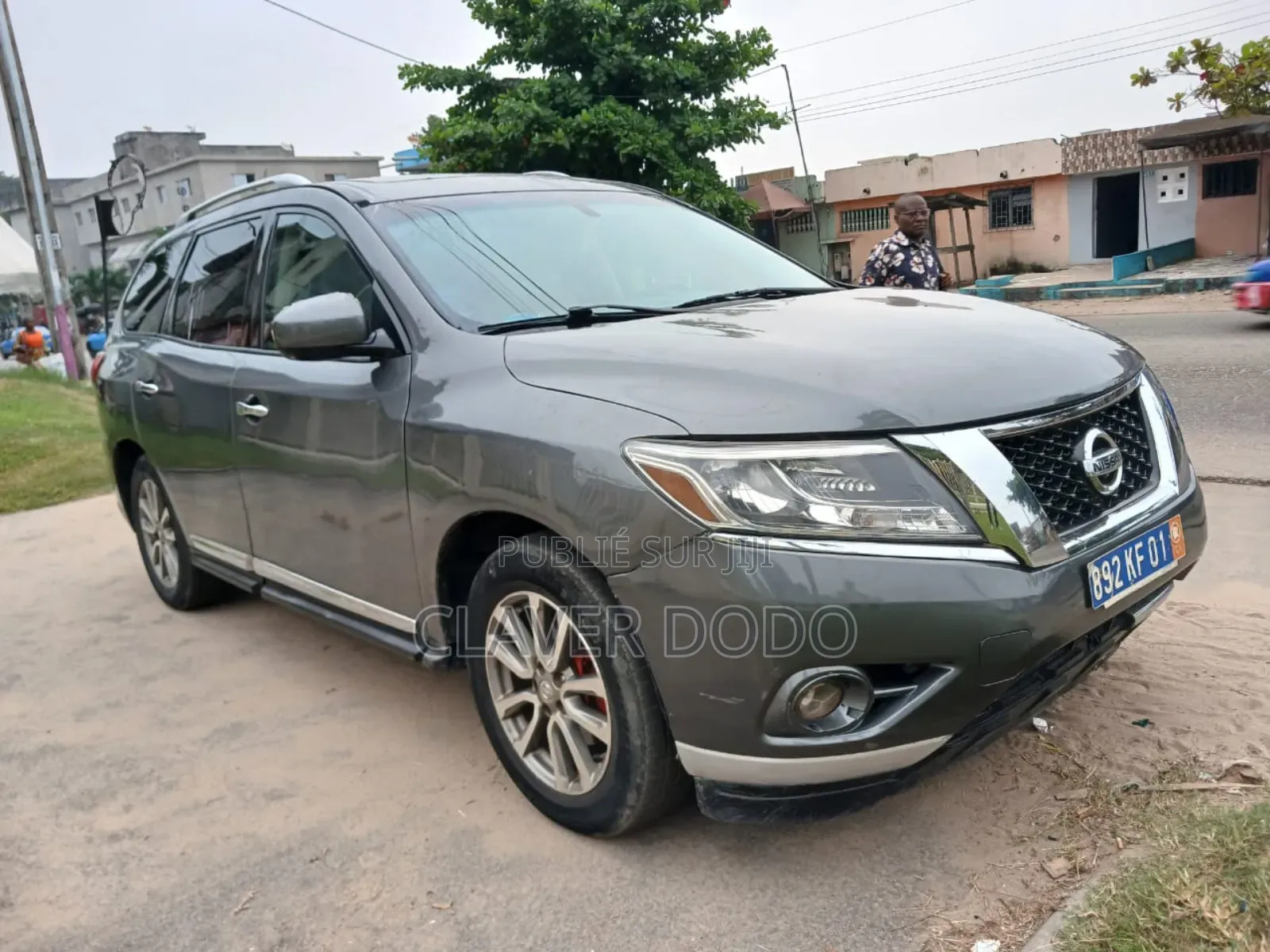 Nissan Pathfinder 2015 Gris