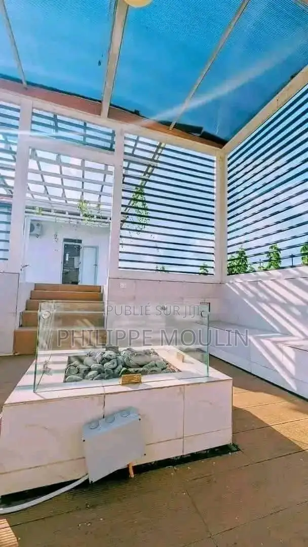 Furnished 4chbre Villa dans Élu Immobilier, Cocody à Vendre