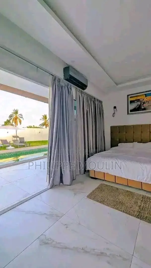 Furnished 4chbre Villa dans Élu Immobilier, Cocody à Vendre