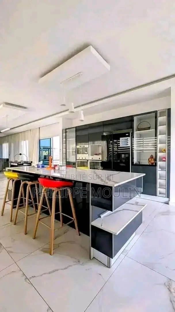 Furnished 4chbre Villa dans Élu Immobilier, Cocody à Vendre