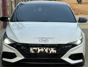 Hyundai Avante 2022 Blanc