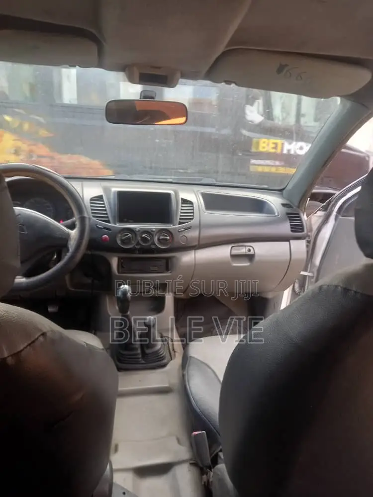 Mitsubishi L200 2015 Blanc