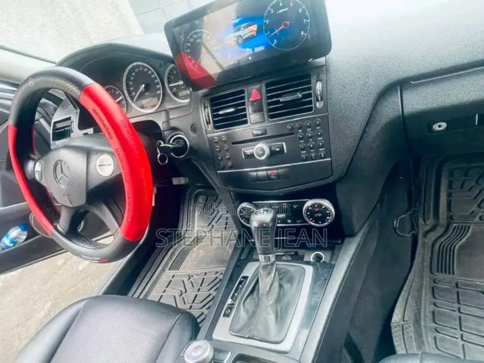 New Mercedes-Benz C300 2024 Gris