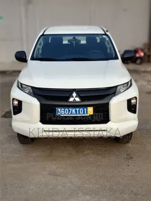 Mitsubishi L200 Double Cab 2.2 4WD 2021 Blanc cassé