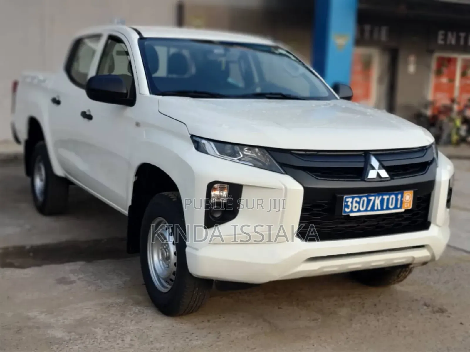Mitsubishi L200 Double Cab 2.2 4WD 2021 Blanc cassé