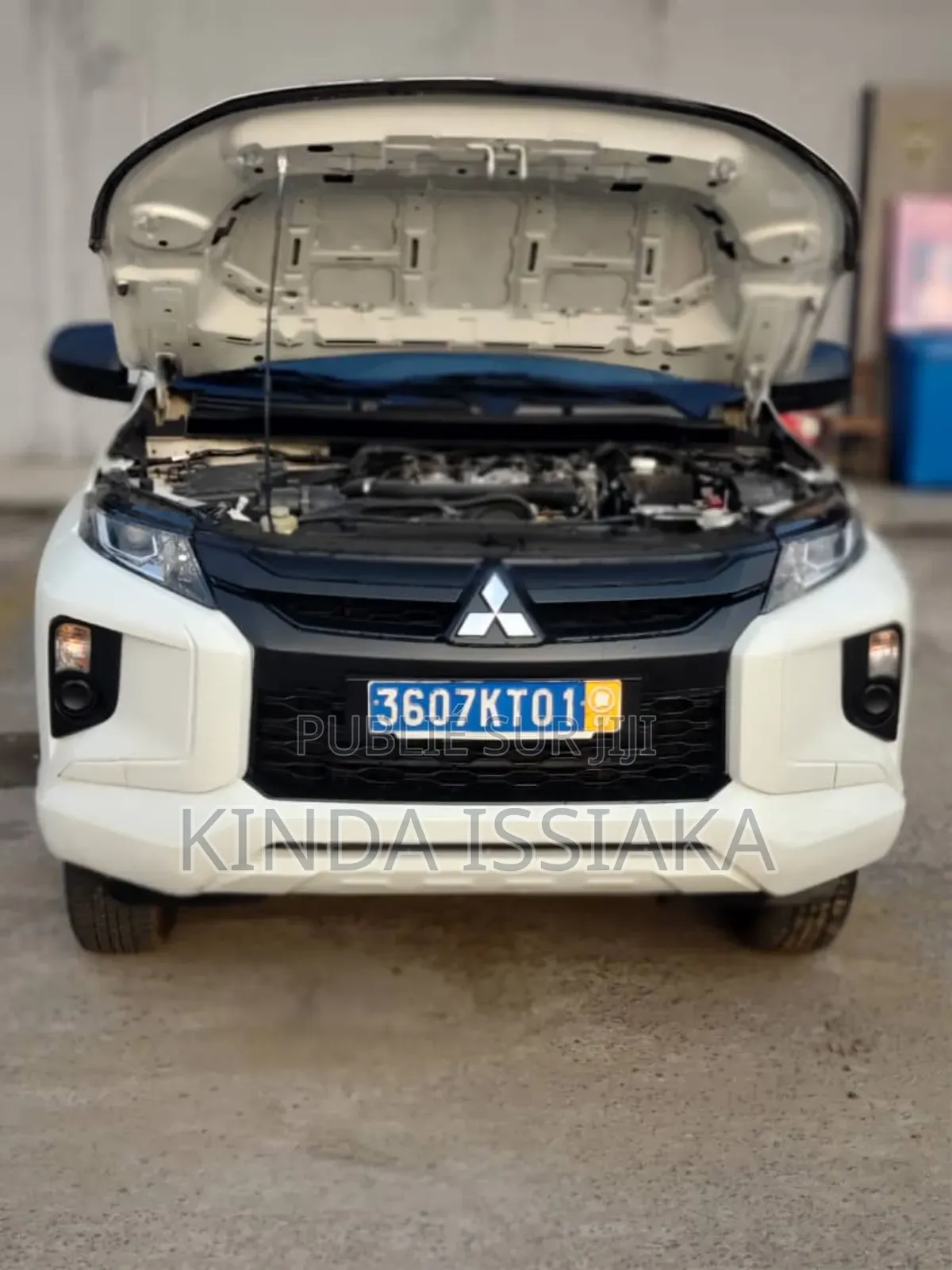 Mitsubishi L200 Double Cab 2.2 4WD 2021 Blanc cassé