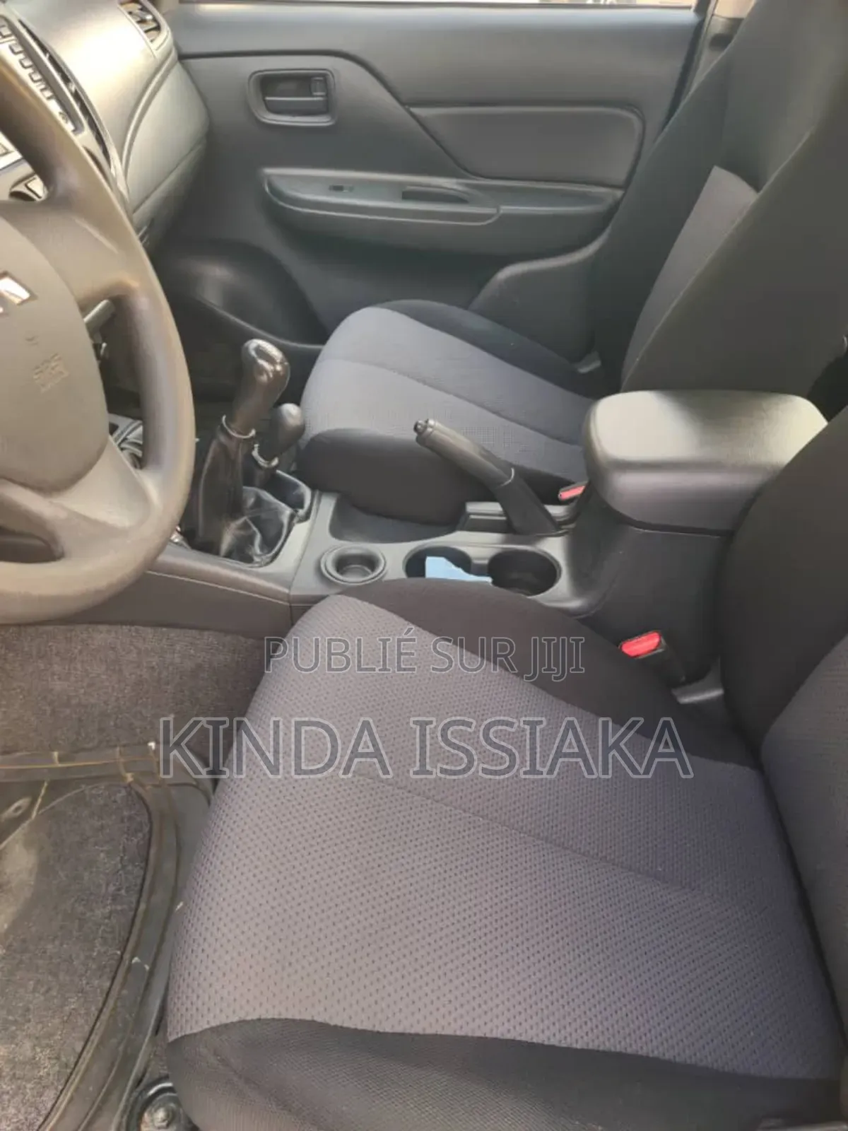 Mitsubishi L200 Double Cab 2.2 4WD 2021 Blanc cassé