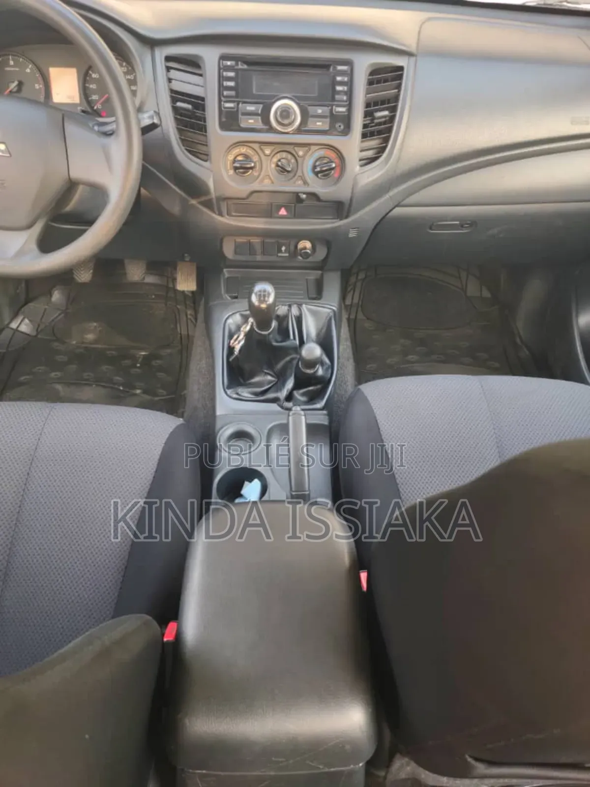 Mitsubishi L200 Double Cab 2.2 4WD 2021 Blanc cassé