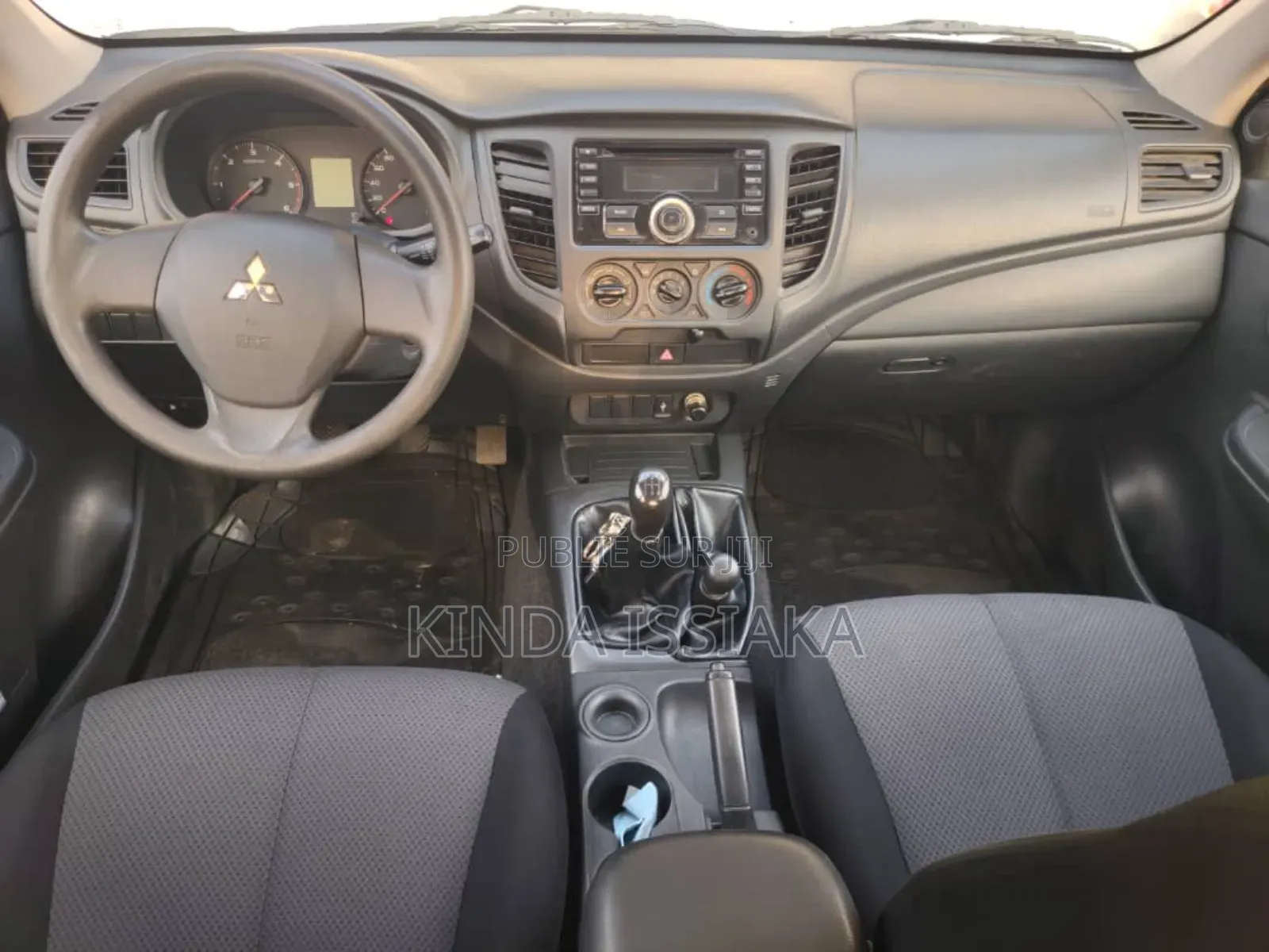 Mitsubishi L200 Double Cab 2.2 4WD 2021 Blanc cassé