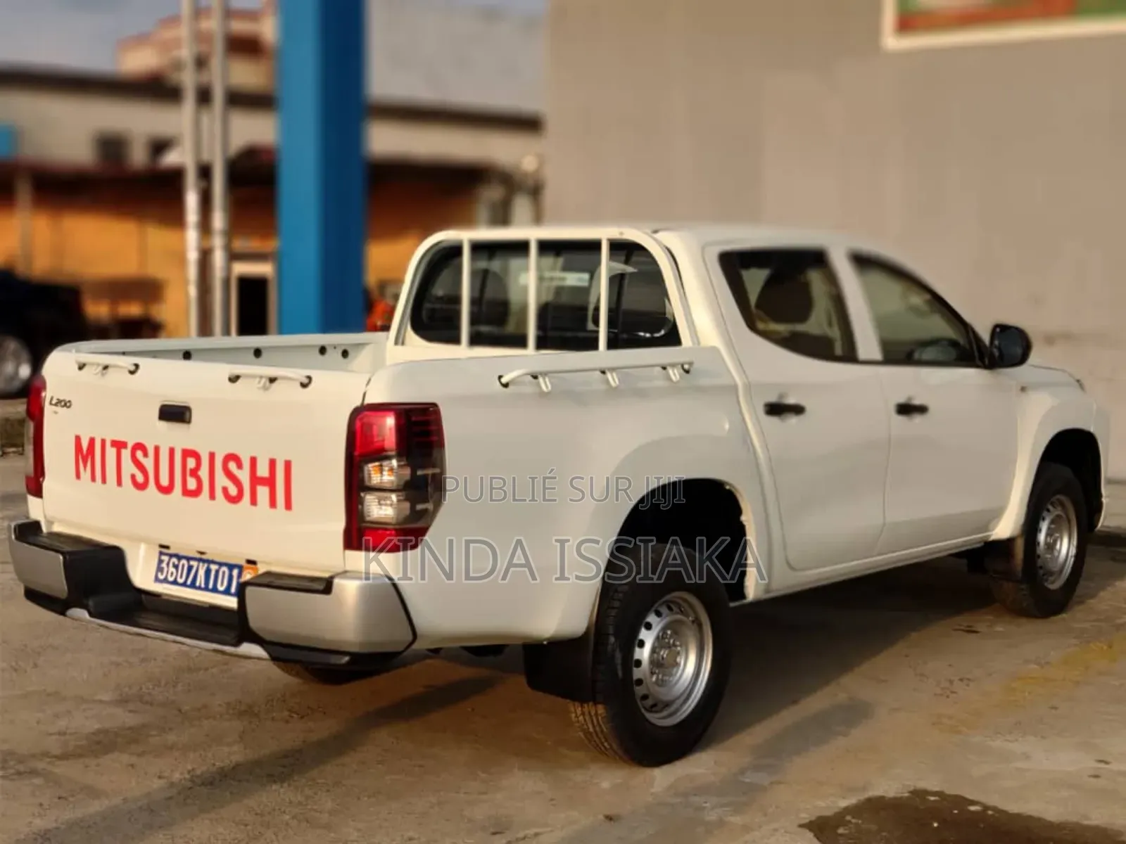 Mitsubishi L200 Double Cab 2.2 4WD 2021 Blanc cassé