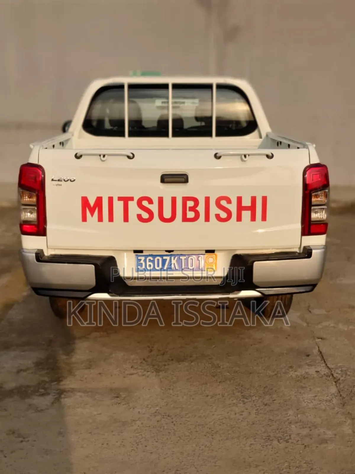 Mitsubishi L200 Double Cab 2.2 4WD 2021 Blanc cassé