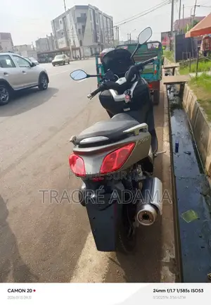 New Yamaha 2023 Gris