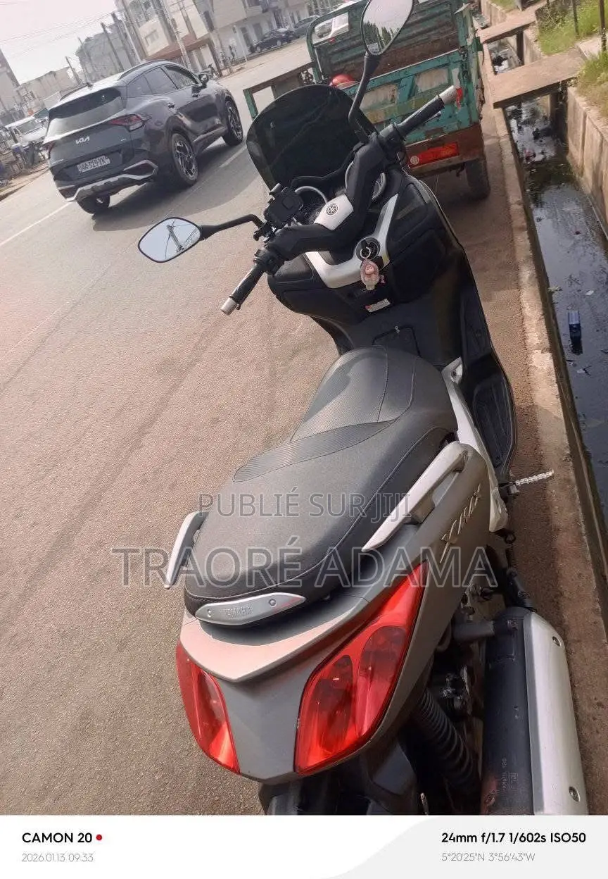 New Yamaha 2023 Gris