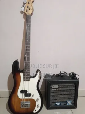 Guitare Basse Fender Et Ampli Roland + (Housse Offerte)