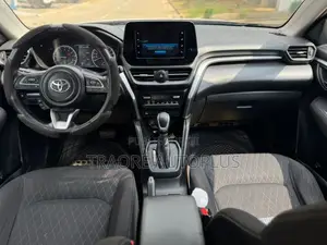 Toyota Urban Cruiser 2024 Blanc