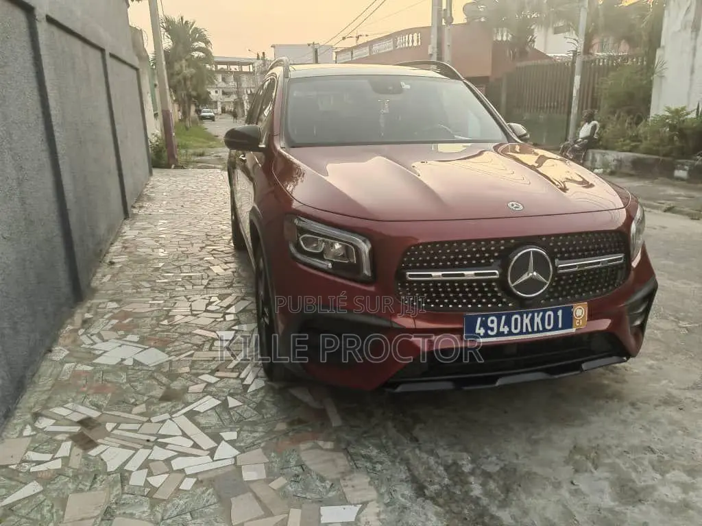 Mercedes-Benz GLB-Class GLB 250 4MATIC 2021 Rouge