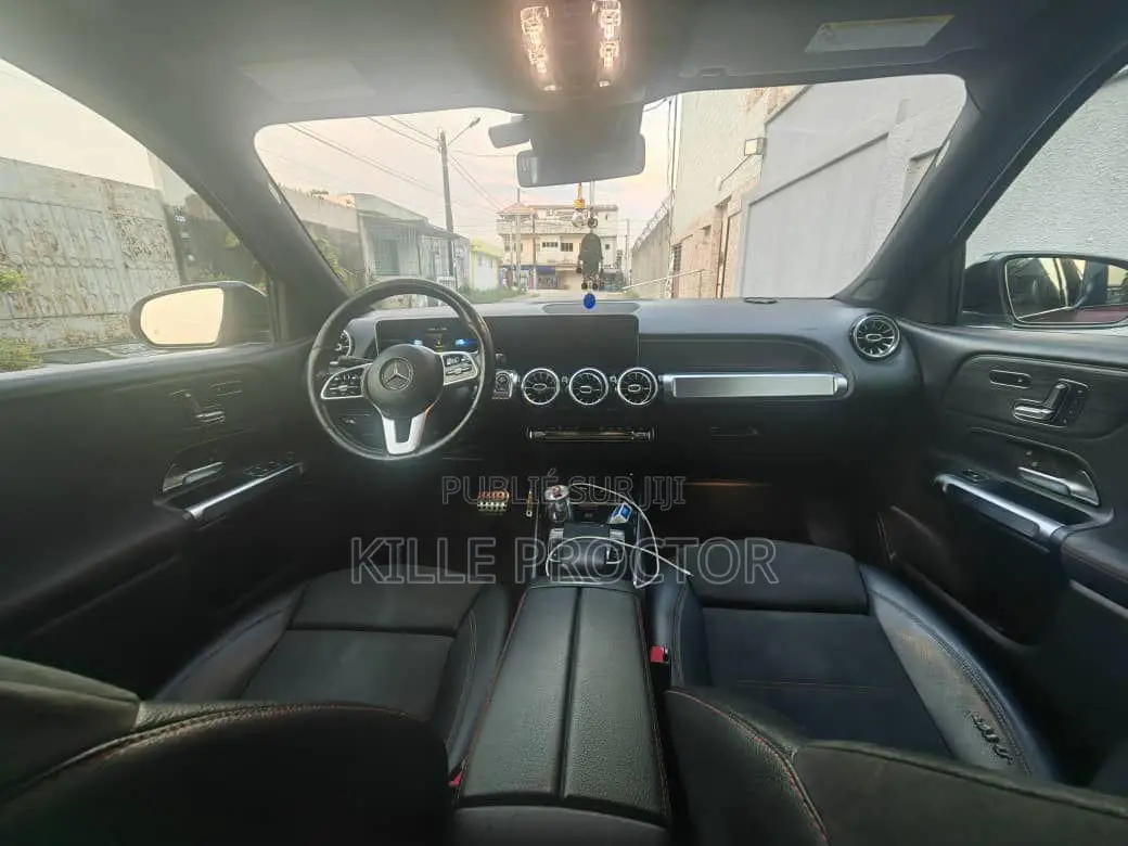 Mercedes-Benz GLB-Class GLB 250 4MATIC 2021 Rouge