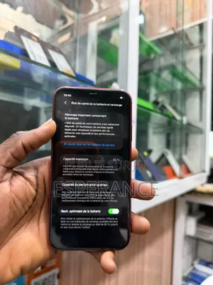 Apple iPhone 11 64 GB Rouge