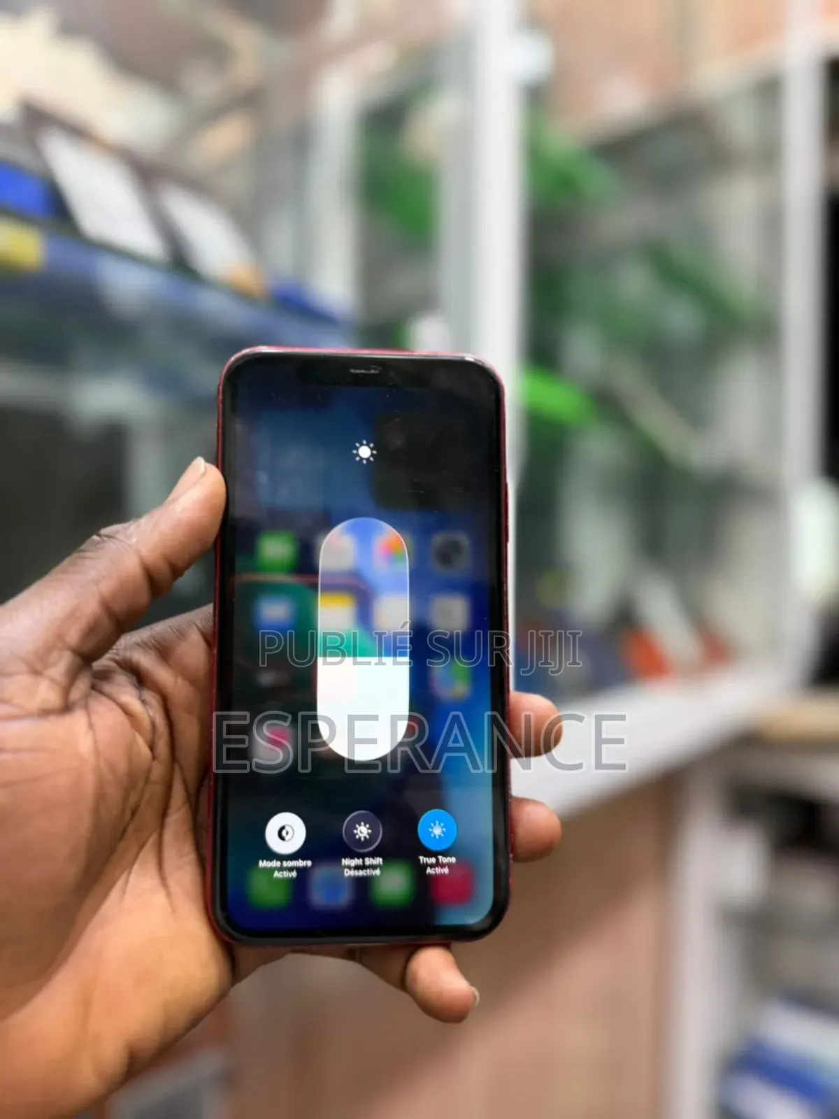 Apple iPhone 11 64 GB Rouge