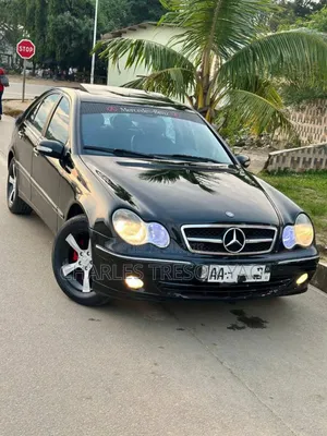 Mercedes-Benz C200 2001 Black