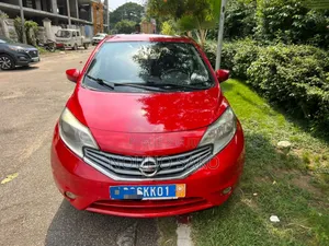 Nissan Versa 2016 Rouge
