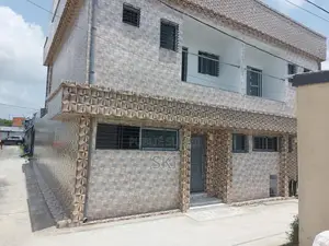 3chbre Villa dans Cocody à Louer