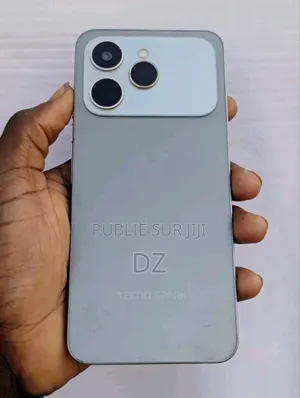 Tecno Spark 40 128 GB Gris