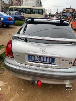 Toyota Corolla 2005 Blanc cassé